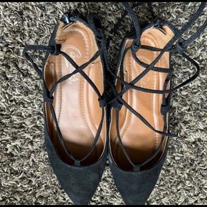 Tie Up Flats
